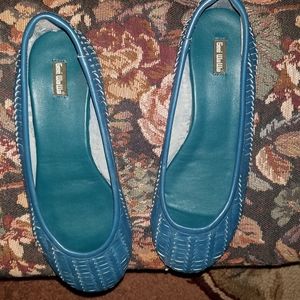 Teal flats 9 1/2